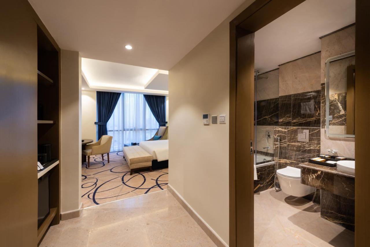 Warwick Riyadh Al Wezarat Exteriör bild