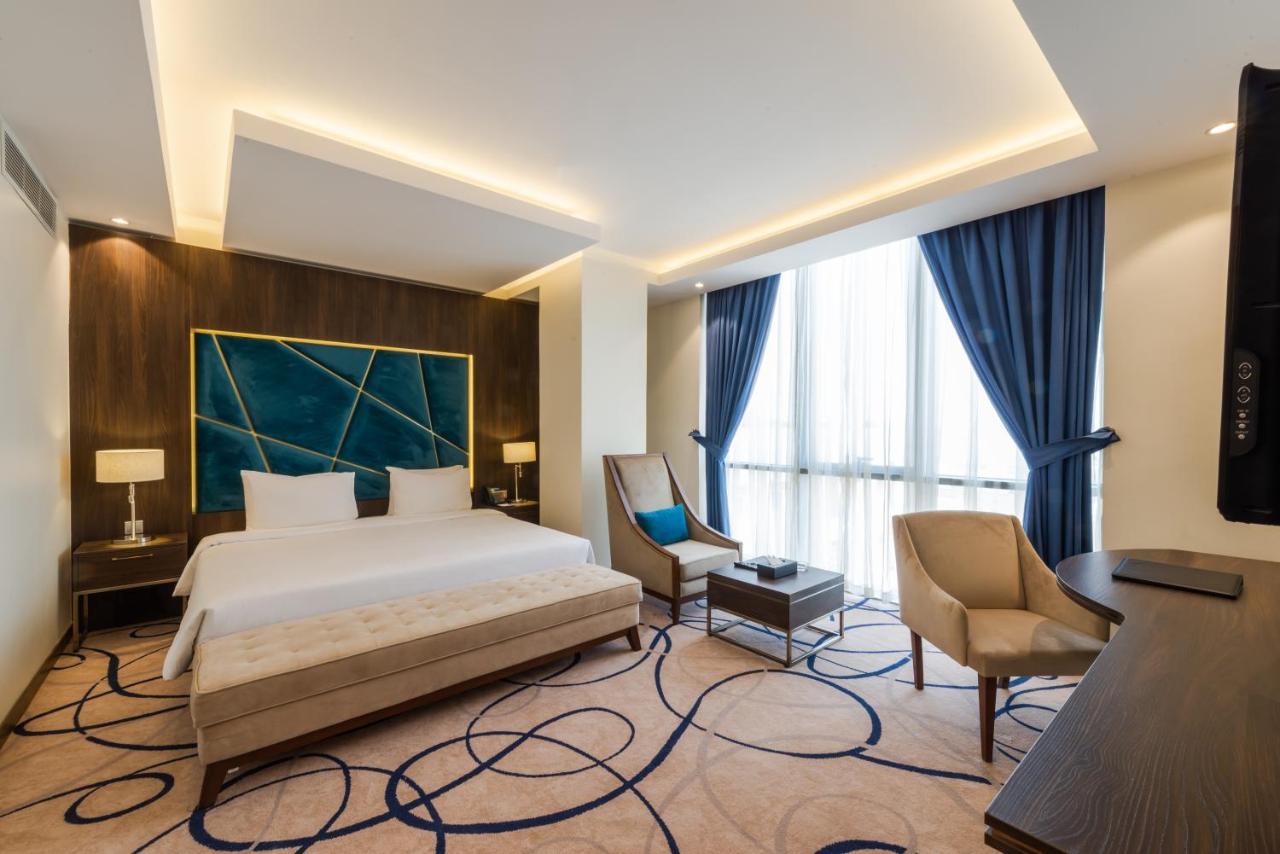 Warwick Riyadh Al Wezarat Exteriör bild