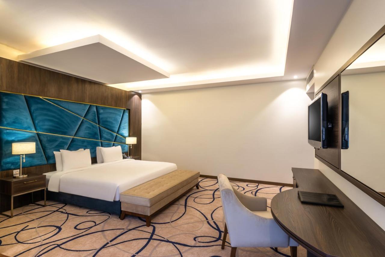 Warwick Riyadh Al Wezarat Exteriör bild