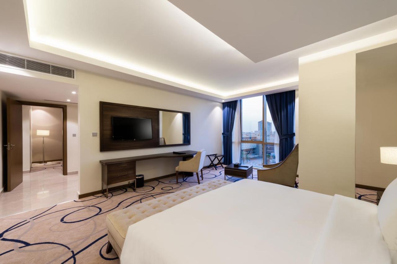 Warwick Riyadh Al Wezarat Exteriör bild
