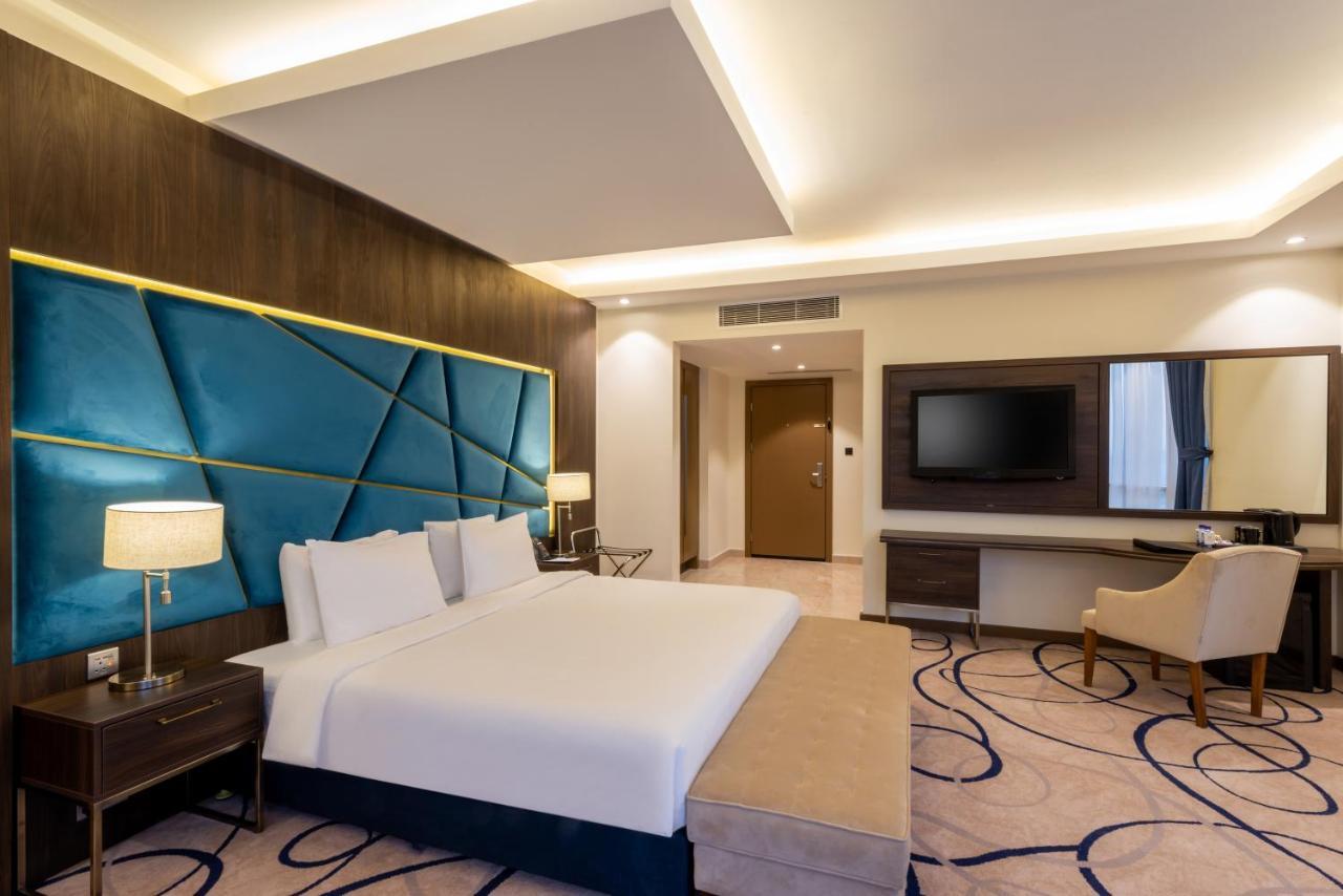 Warwick Riyadh Al Wezarat Exteriör bild