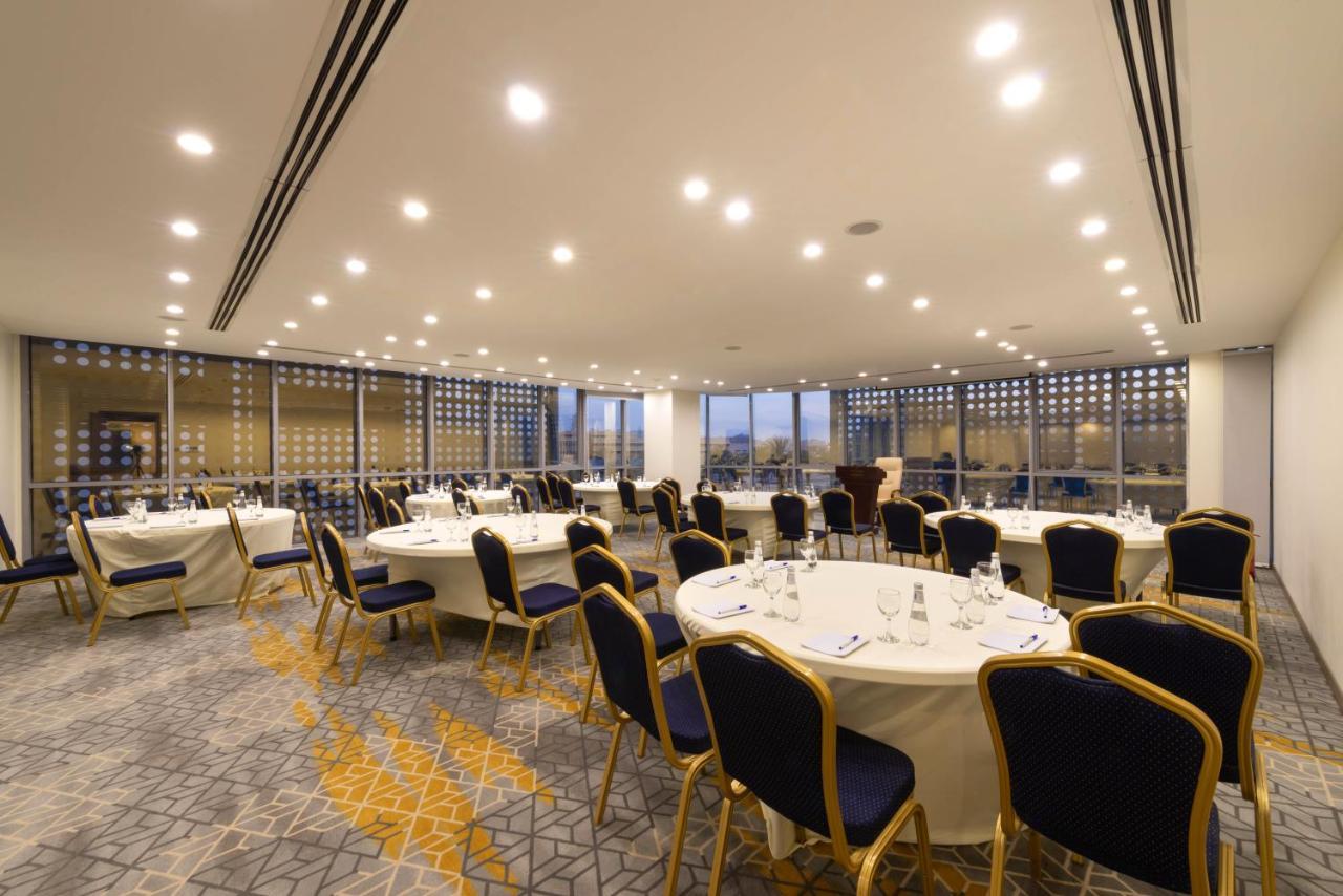 Warwick Riyadh Al Wezarat Exteriör bild